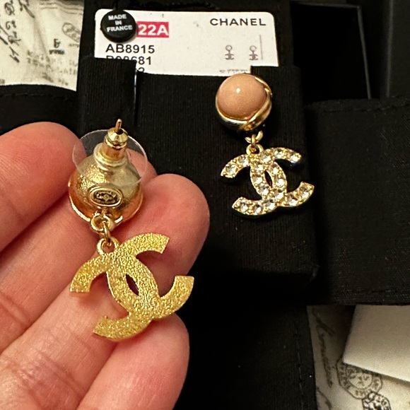 Chanel 22 A  Earrings - Picture 6 of 8